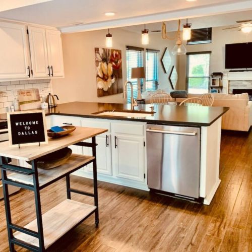 Open floorplan with lots of natural light