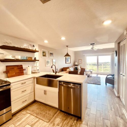 Beautifully updated kitchen!
