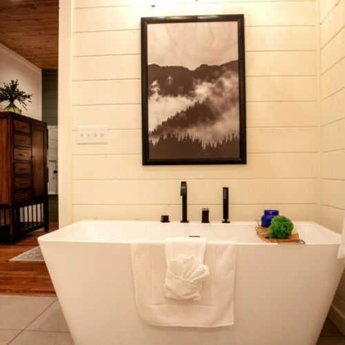 Soaking Tub!