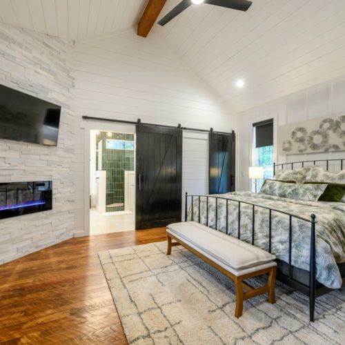 Master Bedroom 1 with Full Ensuite Bathroom