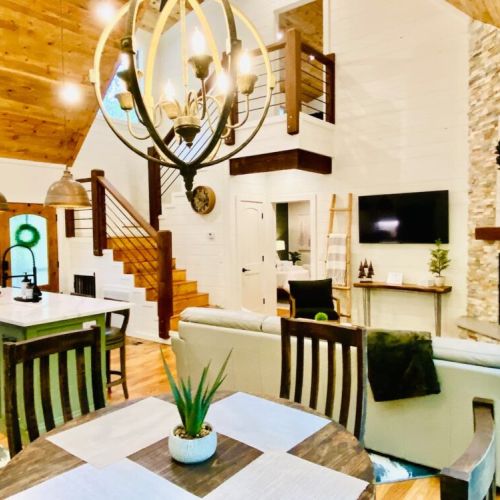 Open Living, Dining and Kitchen!